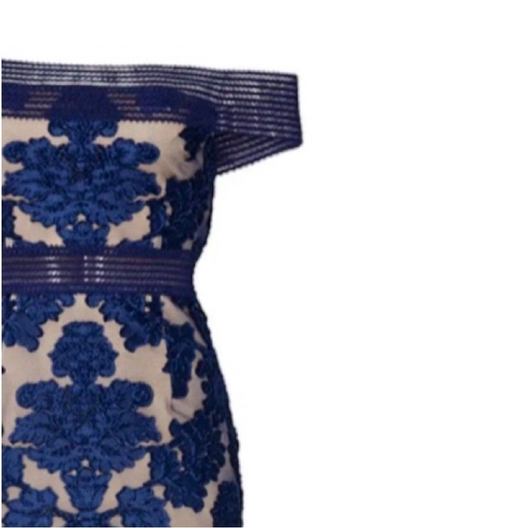 Alice McCall Asymetrical Shoulder Lace Pattern Midi Dress - Picture 5 of 10